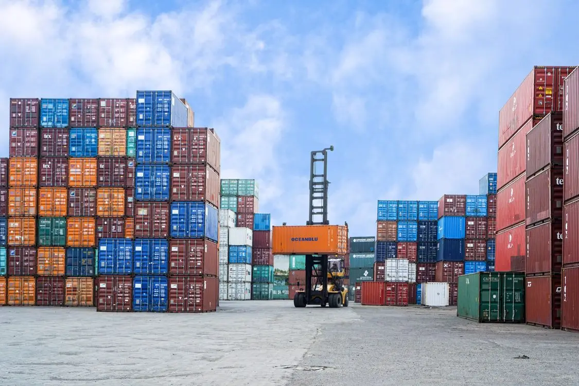 Loading Quantity Container Loading Quantity: Units Per 20ft & 40ft