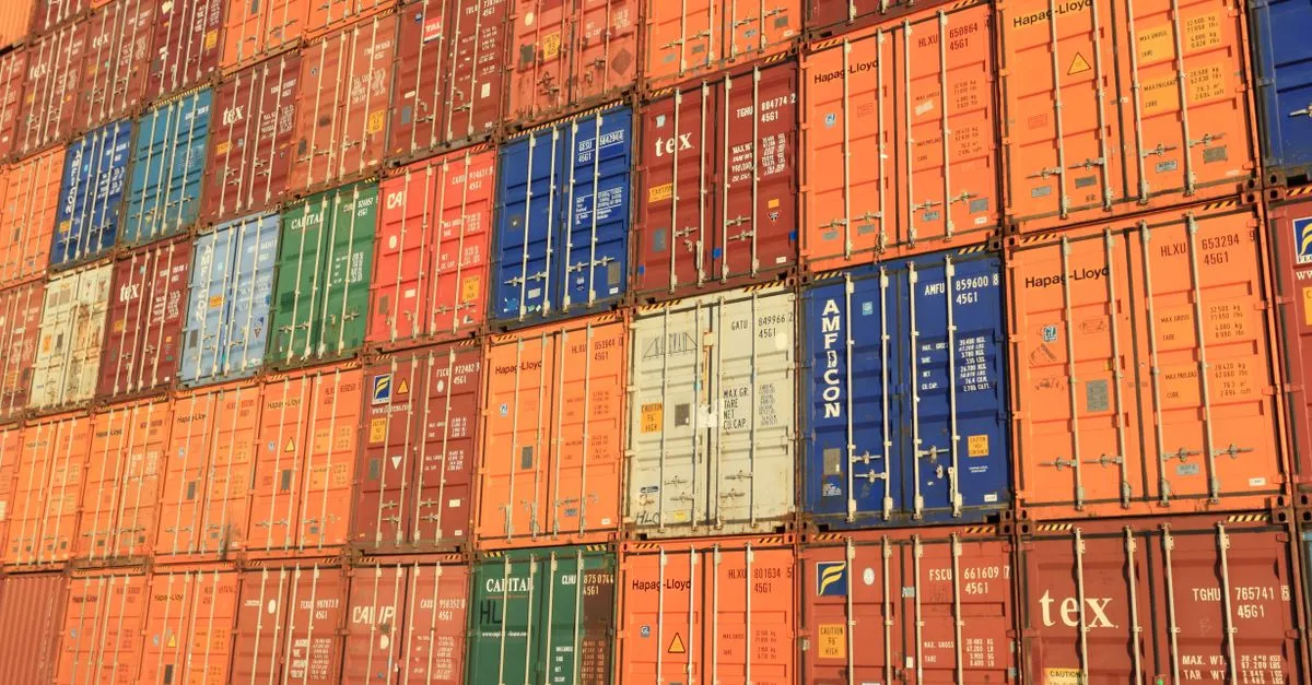 Wie man auf eine Alibaba-RFQ antwortet: das Datenblatt, das den Zuschlag holt