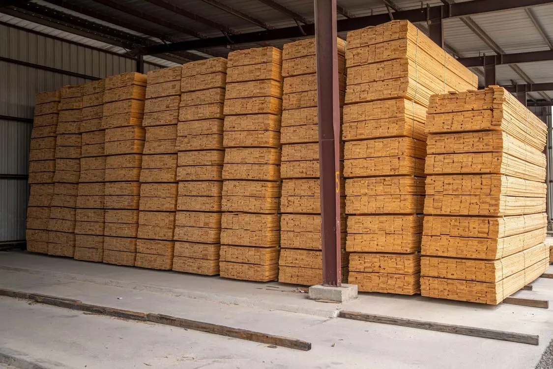 Sperrholz-Maße und -Güteklassen für Exportkäufer