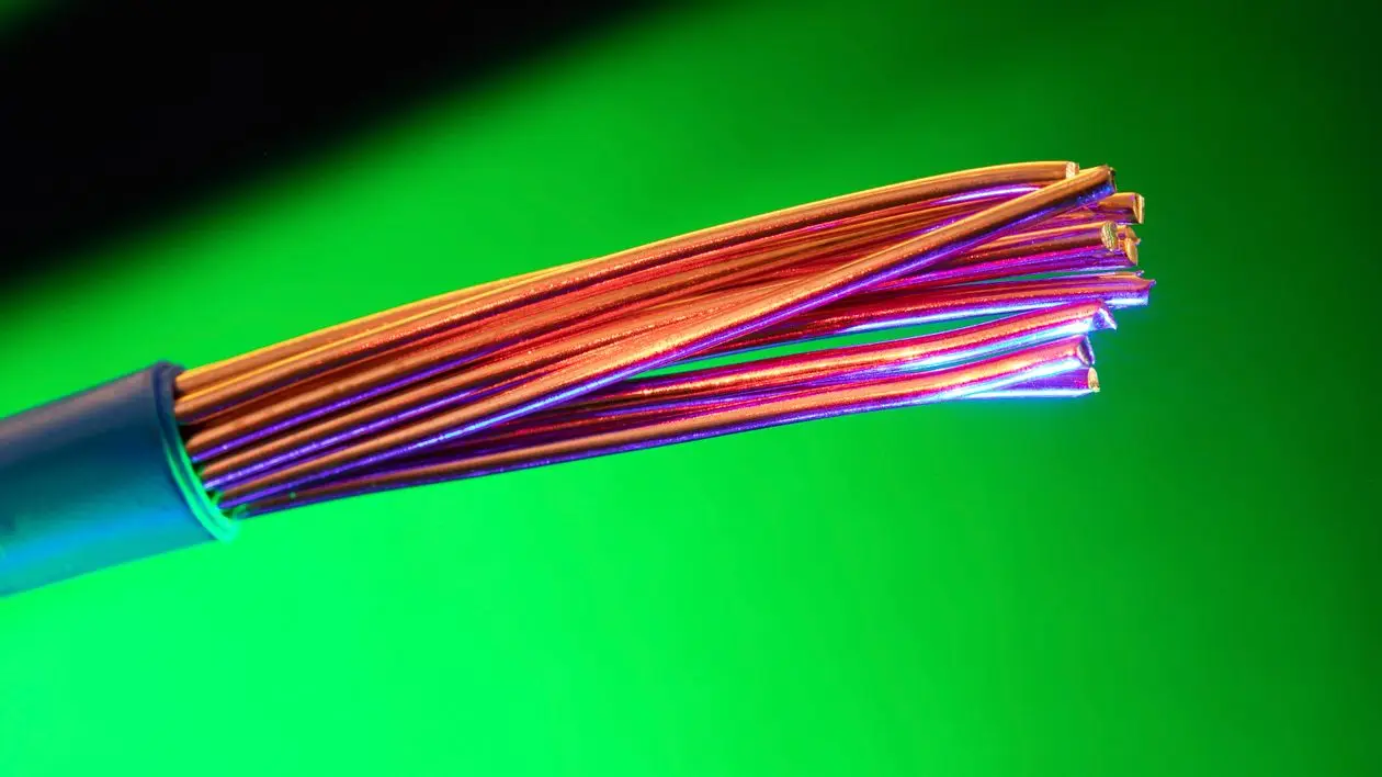 Spesifikasi Kabel AWG vs mm²: Selisih 20% yang Terlewat Pembeli