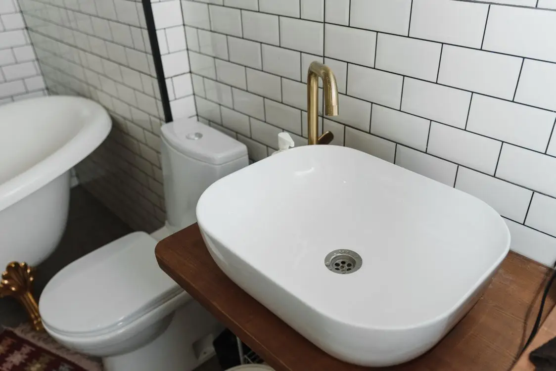 Espesipikasyon ng Sanitaryware para sa Export: 5 Mamahaling Maling Akala